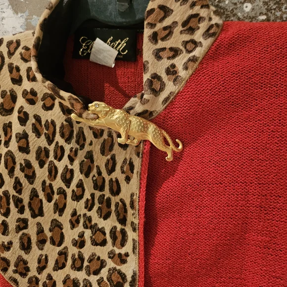 Elegant Red Leopard Accent Skirt Set - Picture 3 of 7